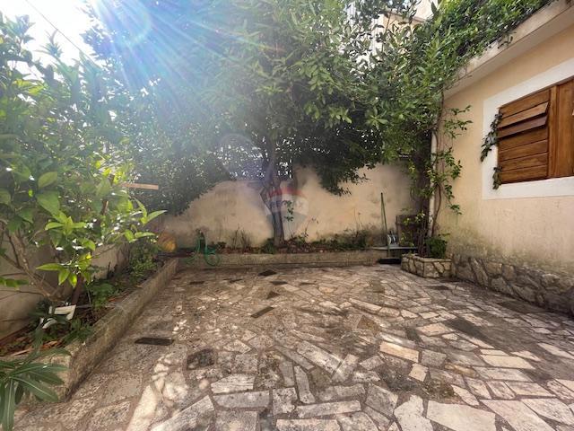 Isola di Krk, Dobrinj, casa con terrazza sul tetto e vista mare