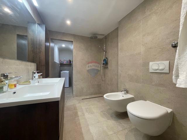 Isola di Krk, Dobrinj, casa con terrazza sul tetto e vista mare