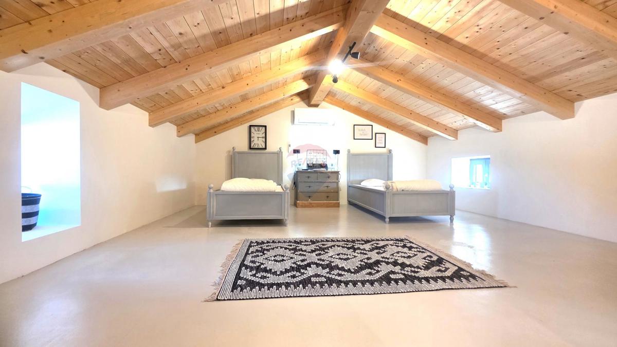 Istria, Buje-Triban – Casa ristrutturata con piscina