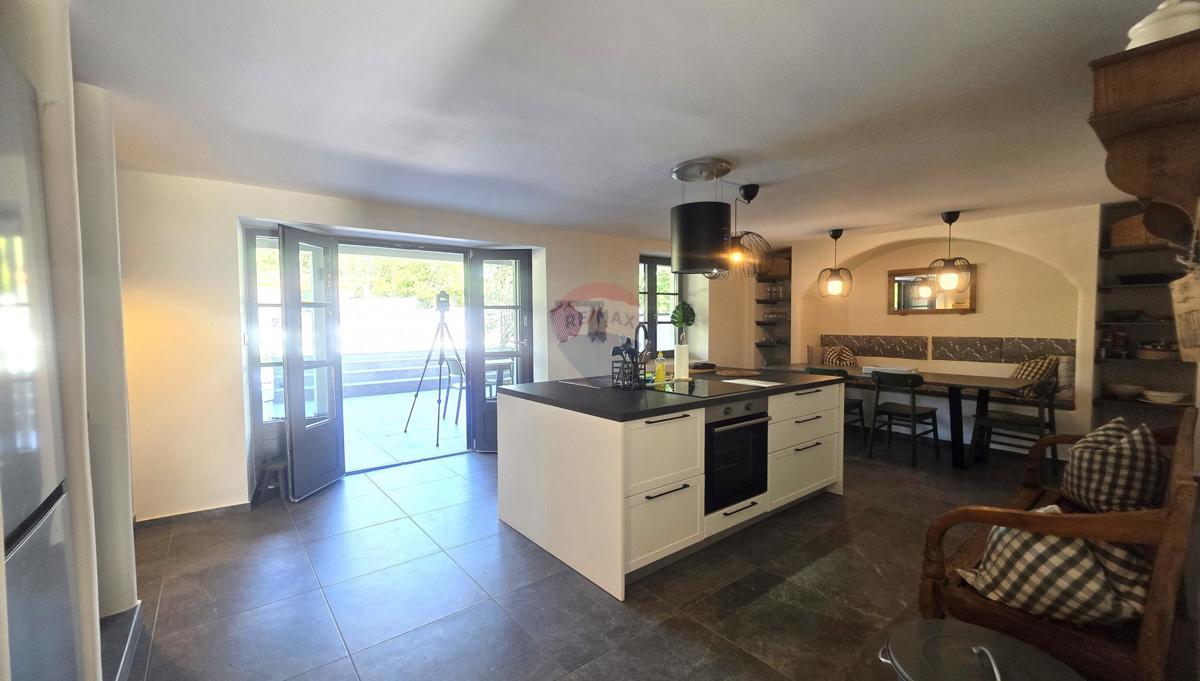 Istria, Buje-Triban – Casa ristrutturata con piscina