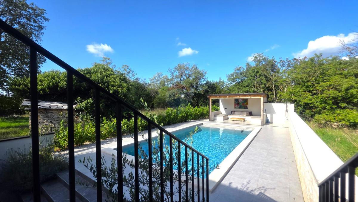 Istria, Buje-Triban – Casa ristrutturata con piscina