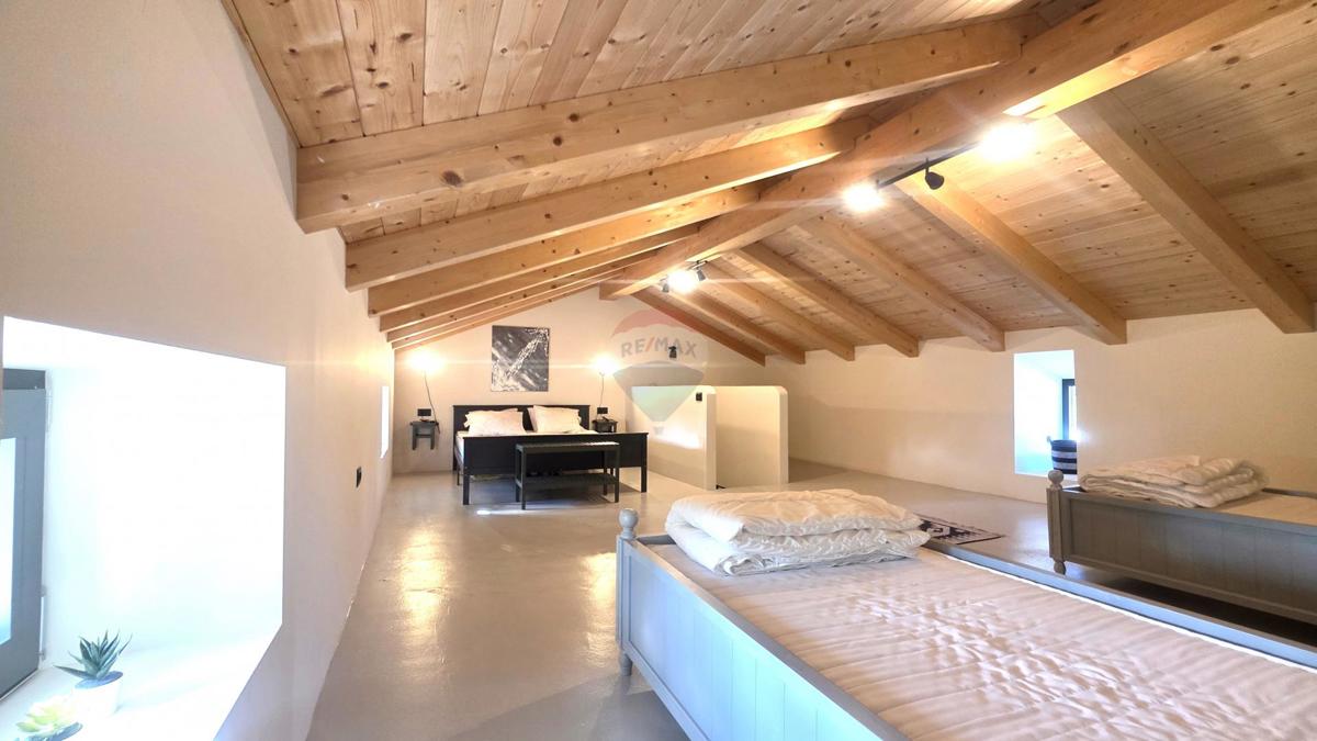 Istria, Buje-Triban – Casa ristrutturata con piscina