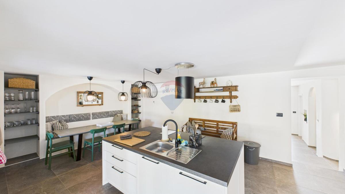 Istria, Buje-Triban – Casa ristrutturata con piscina