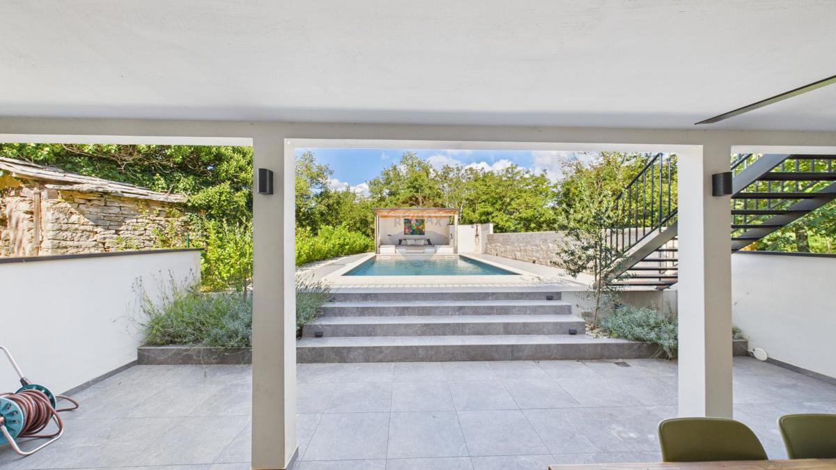Istria, Buje-Triban – Casa ristrutturata con piscina