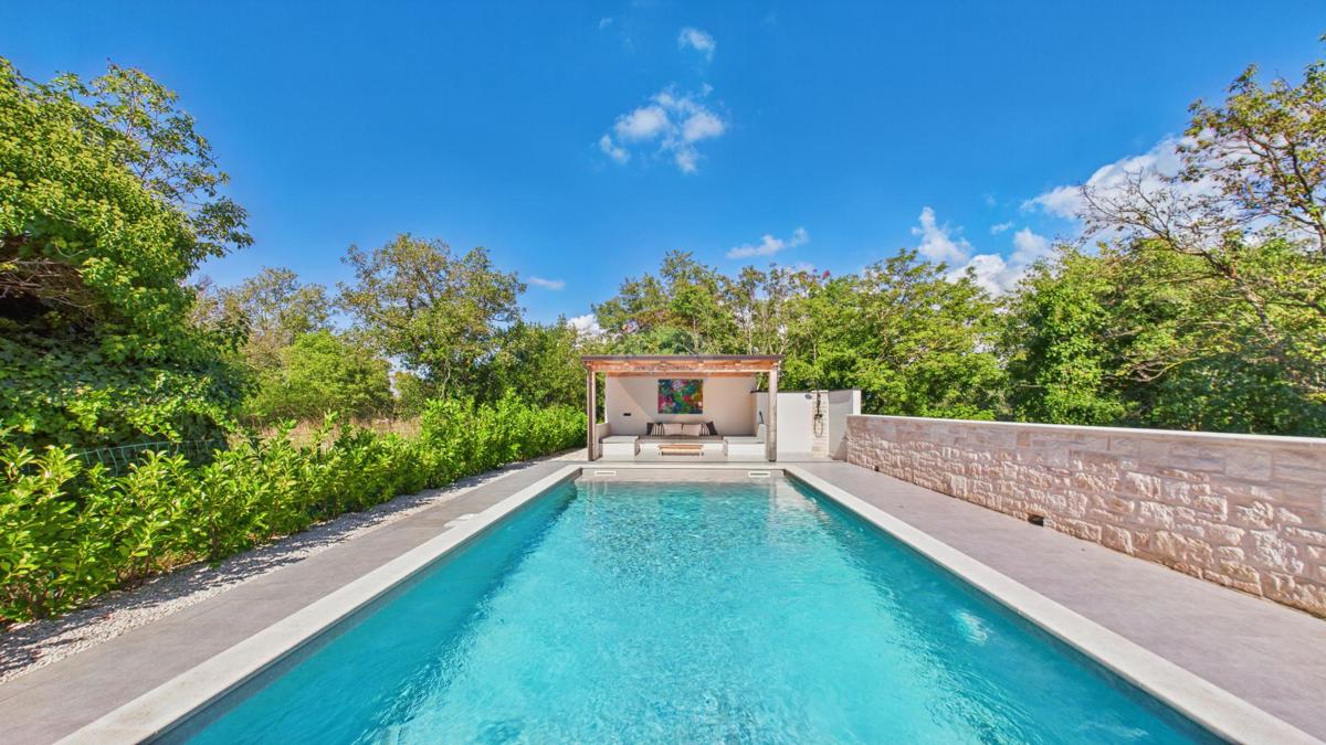 Istria, Buje-Triban – Casa ristrutturata con piscina