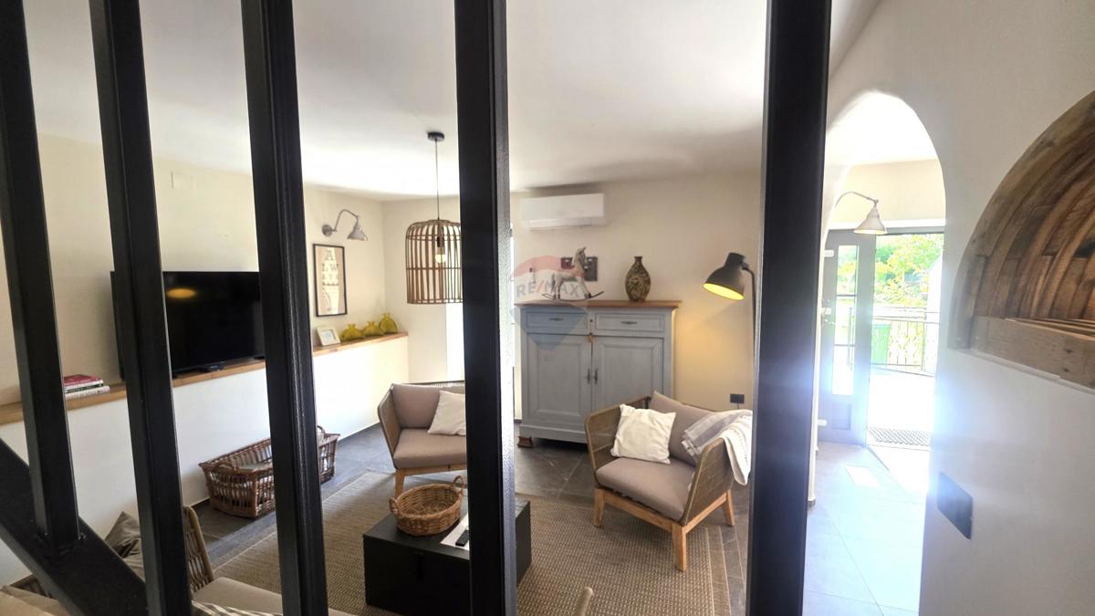 Istria, Buje-Triban – Casa ristrutturata con piscina