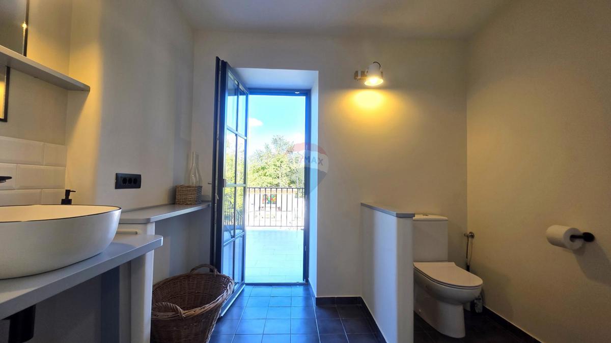 Istria, Buje-Triban – Casa ristrutturata con piscina