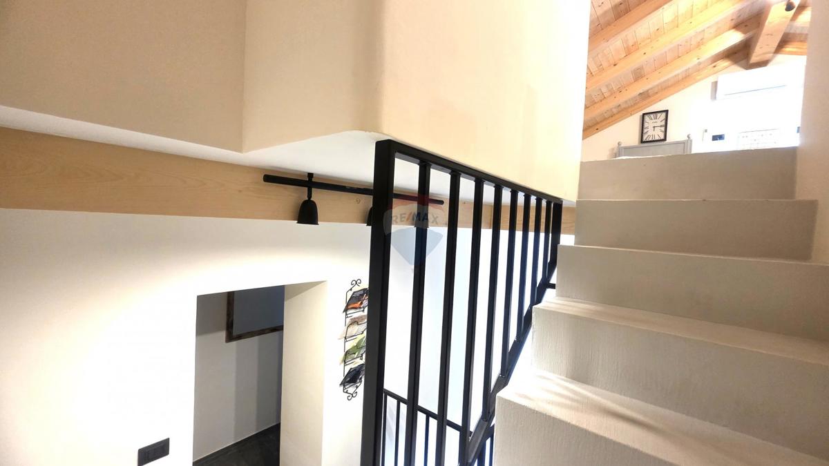 Istria, Buje-Triban – Casa ristrutturata con piscina