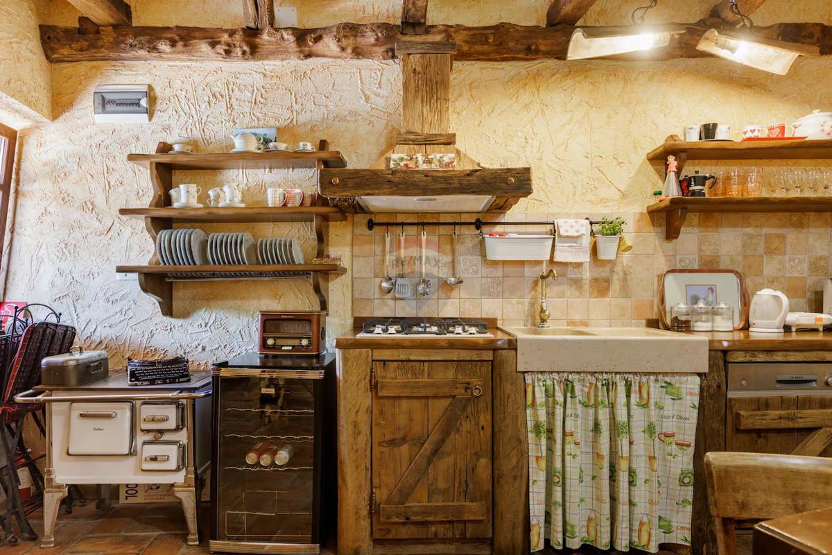 Casa Brseč, Mošćenička Draga, 104m2