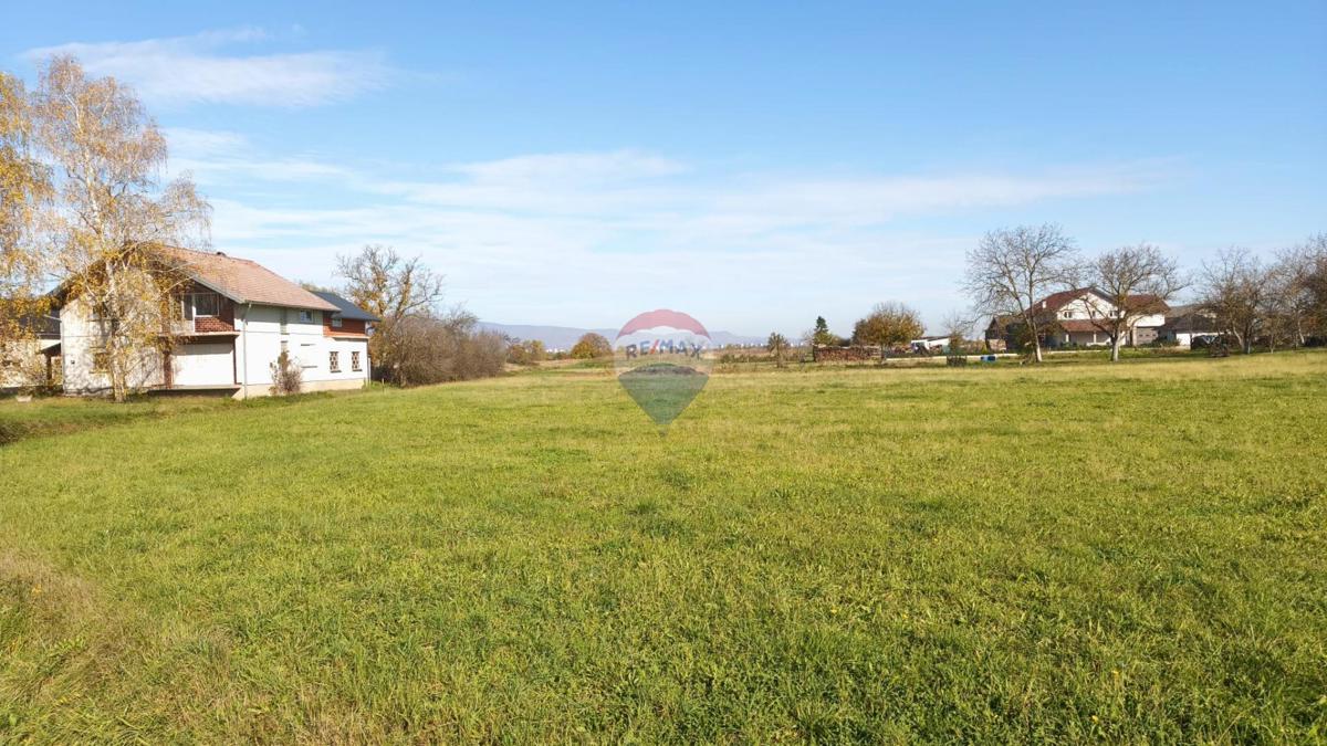 Terreno edificabile Odranski Obrež, Brezovica, 2.336m2