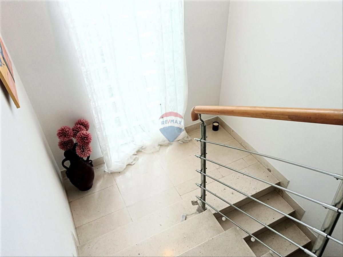 Casa Kurilovec, Velika Gorica, 375m2