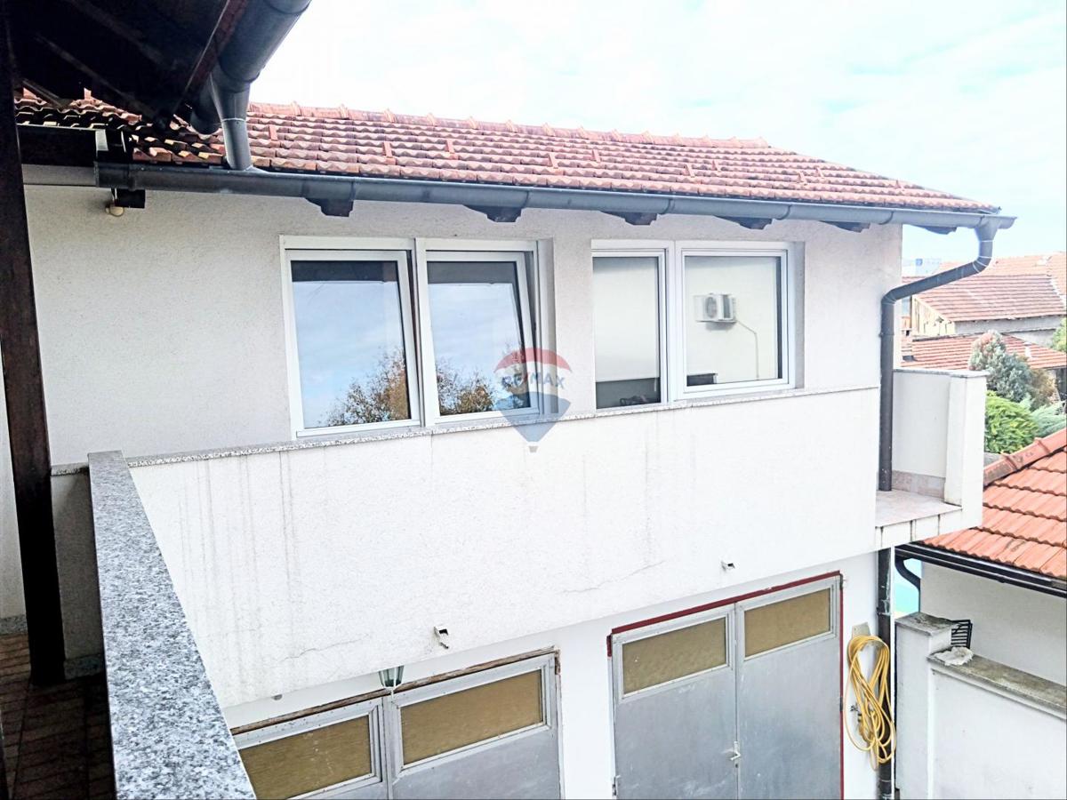 Casa Kurilovec, Velika Gorica, 375m2