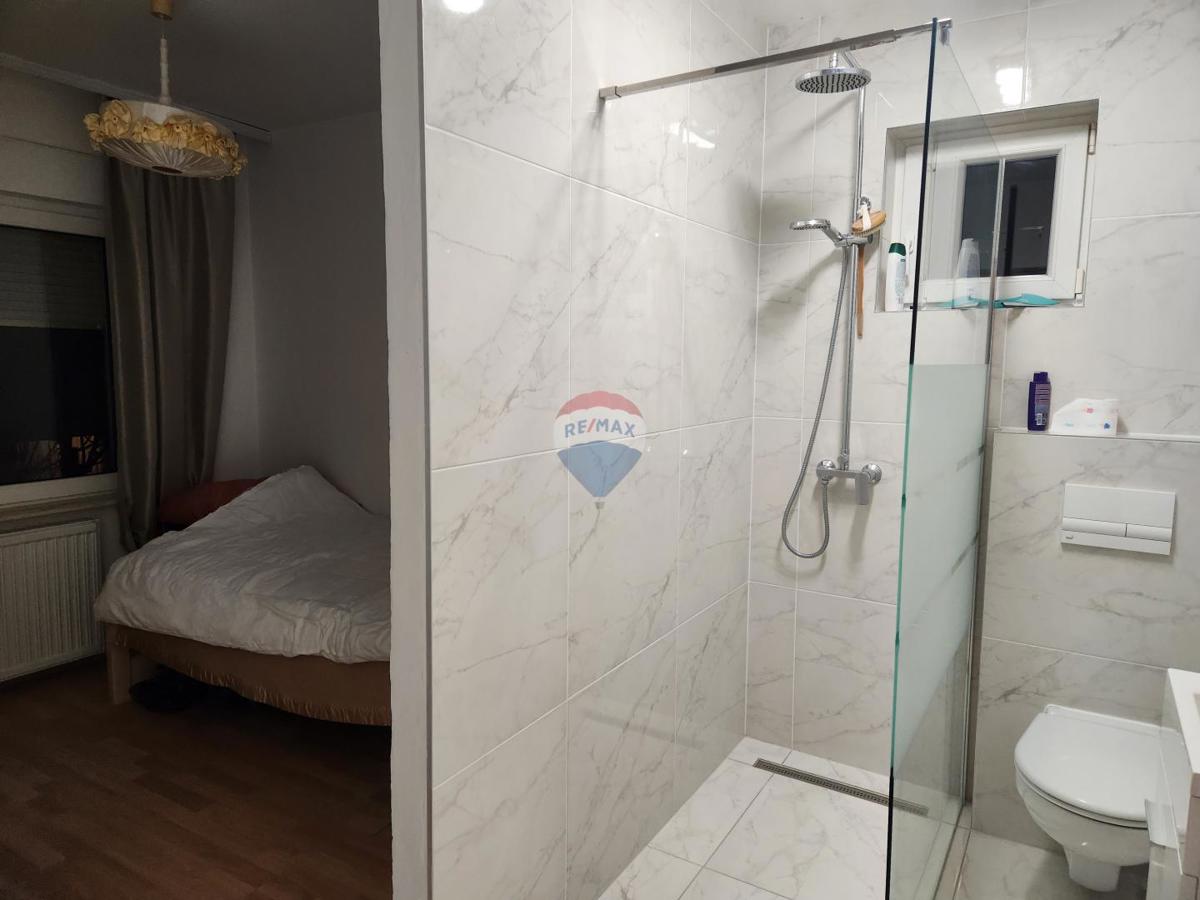 Casa Kurilovec, Velika Gorica, 375m2