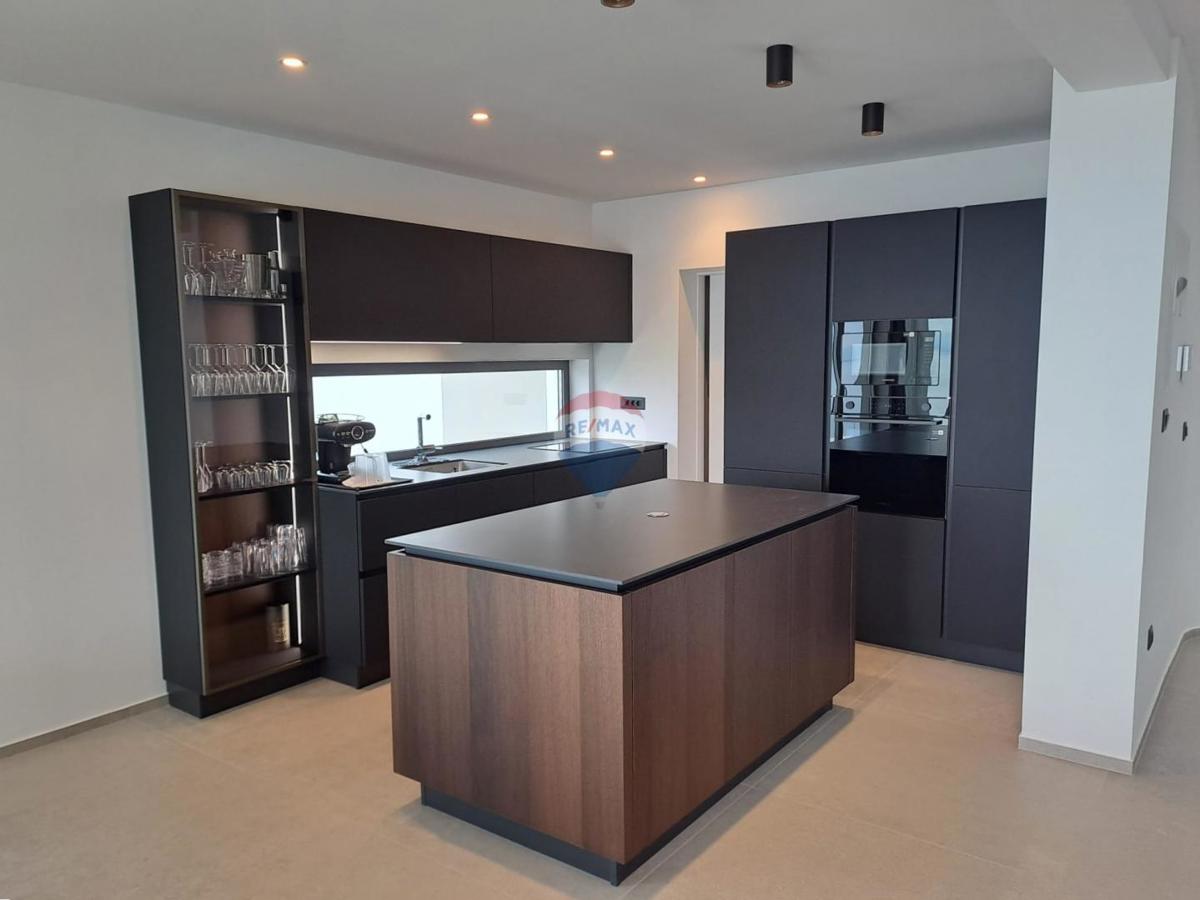 Casa Lovran, 236,95m2