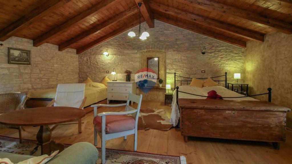 Casa Smoljanci, Svetvinčenat, 138m2