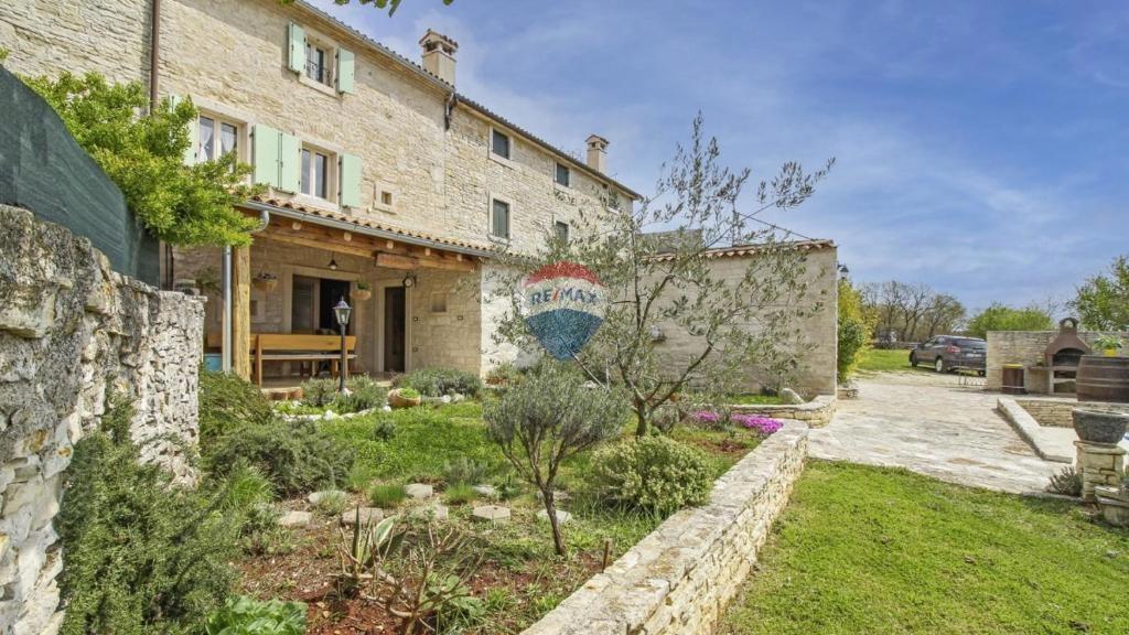 Casa Smoljanci, Svetvinčenat, 138m2