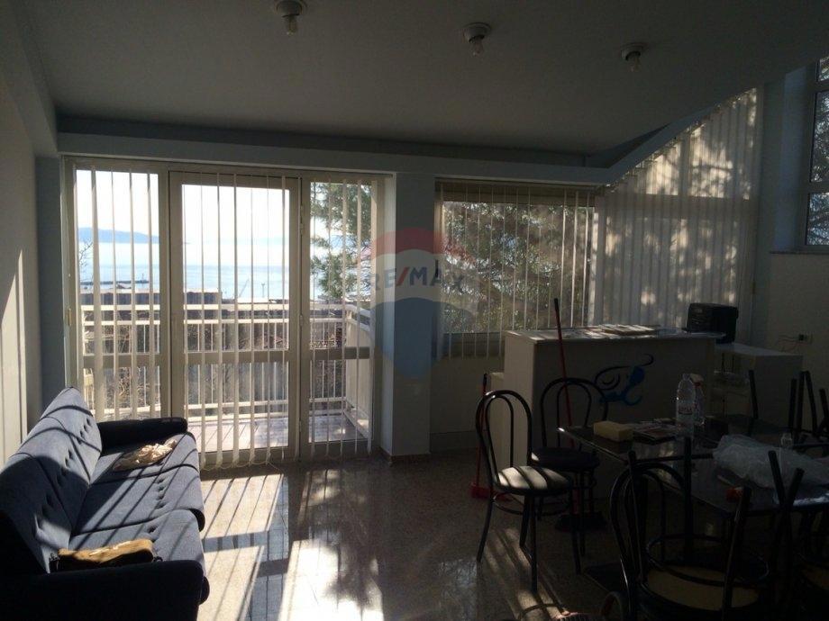 Attività commerciale Banderovo, Rijeka, 120m2