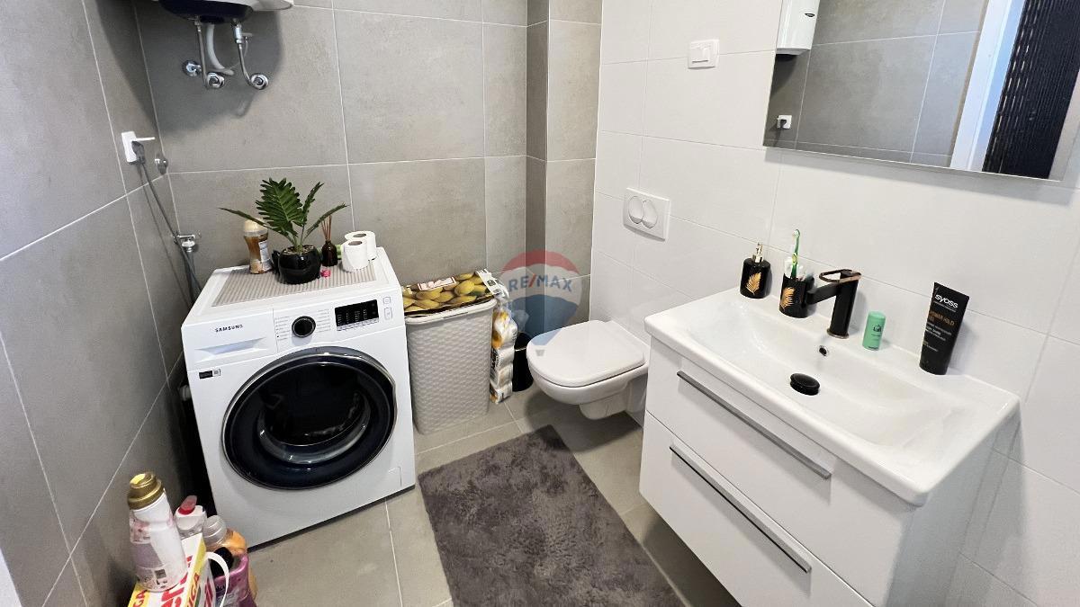 Istria, Cittanova – Appartamento su due piani con vista e giardino