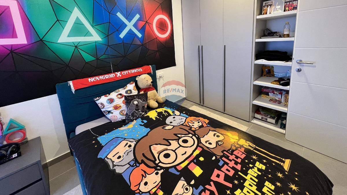 Istria, Cittanova – Appartamento su due piani con vista e giardino