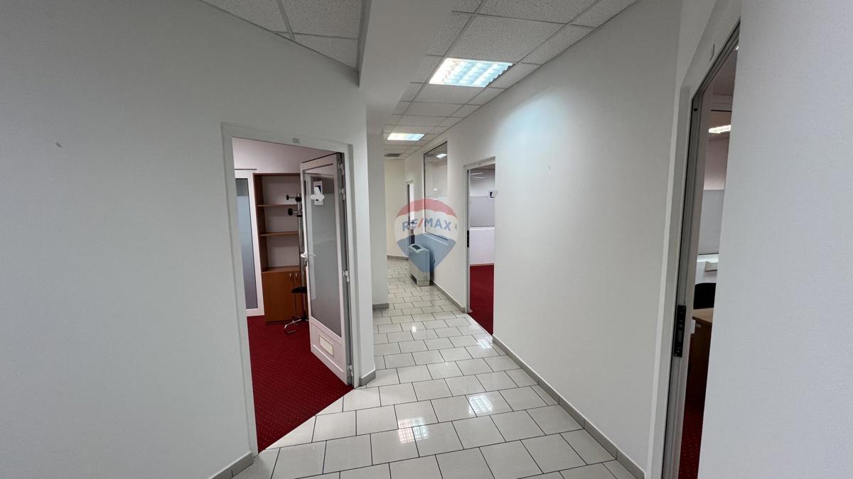 Attività commerciale Rastočine, Rijeka, 324m2