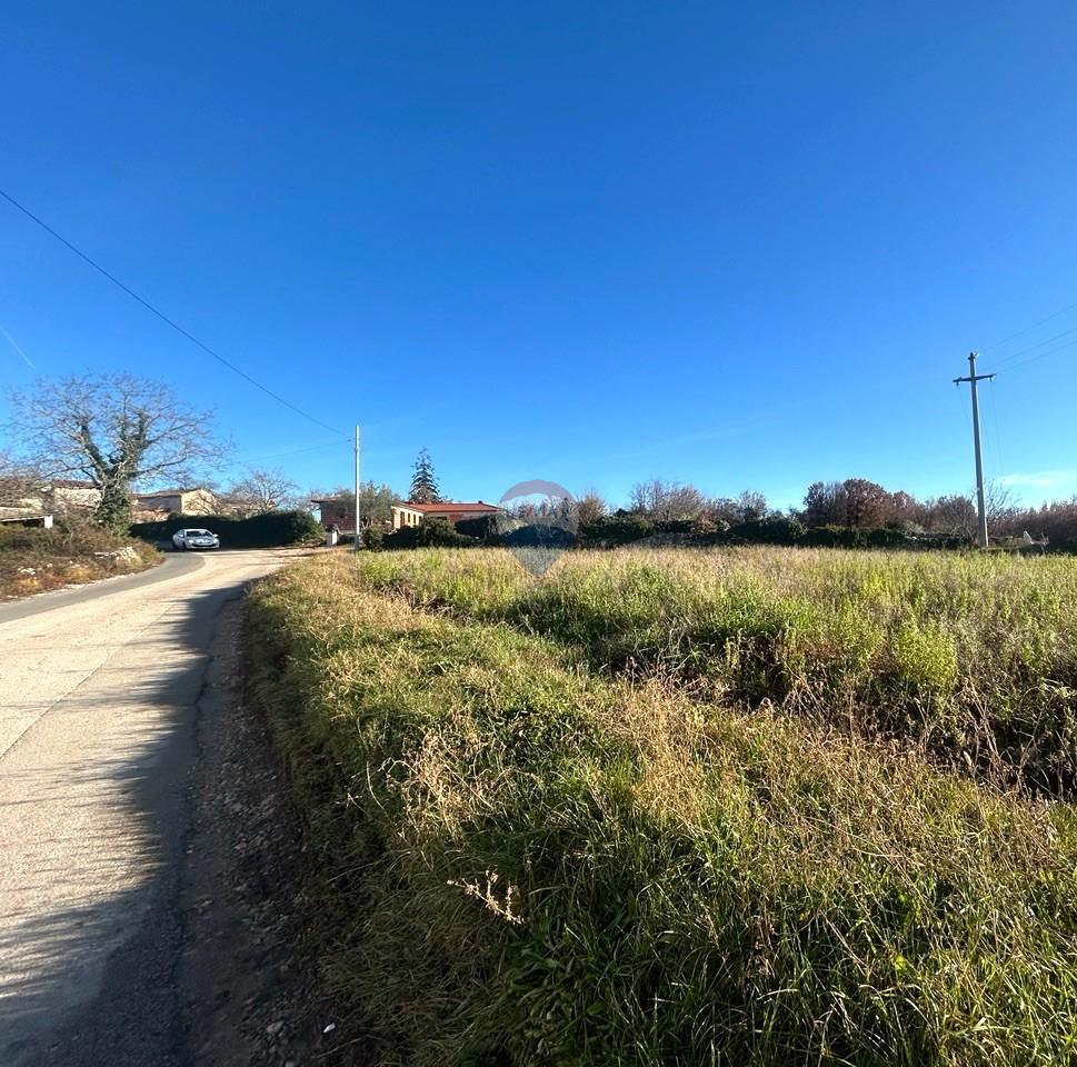 Terreno edificabile Tinjan, 1.206m2