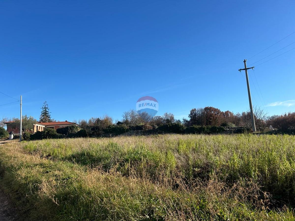 Terreno edificabile Tinjan, 1.206m2