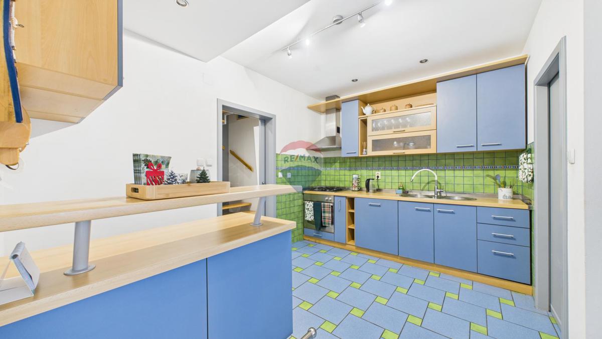 Appartamento Police Pirišće, Ozalj, 78m2