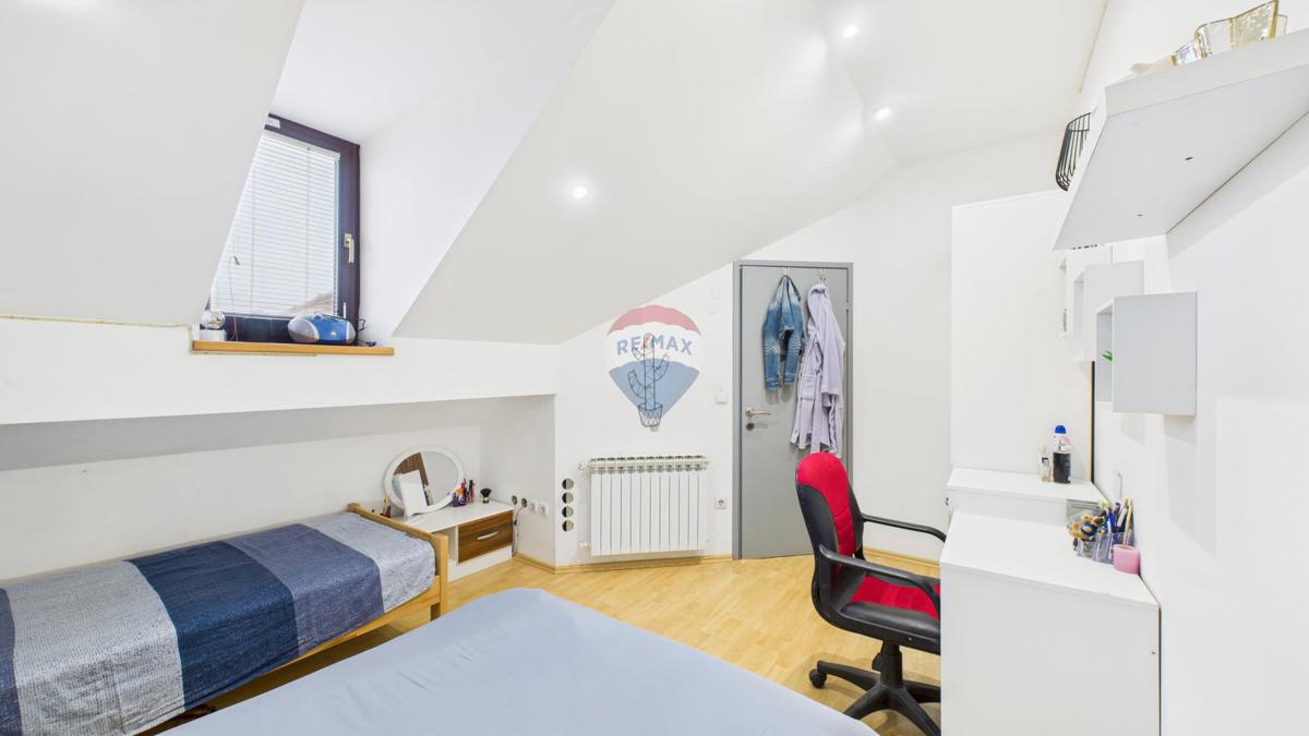 Appartamento Police Pirišće, Ozalj, 78m2