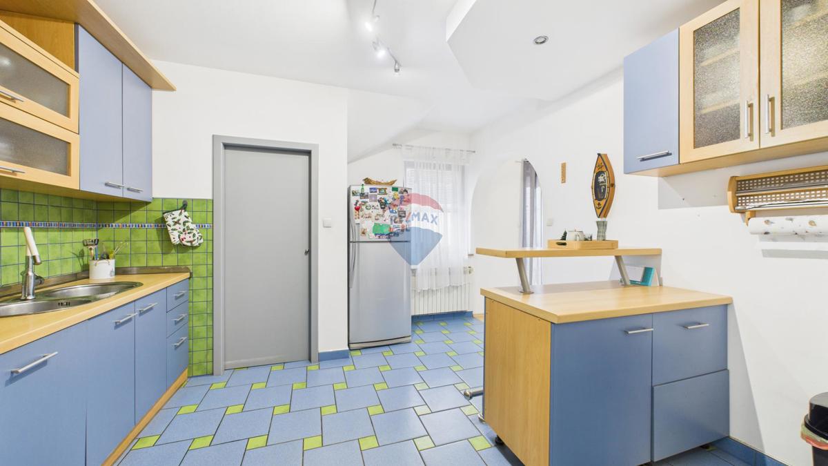 Appartamento Police Pirišće, Ozalj, 78m2