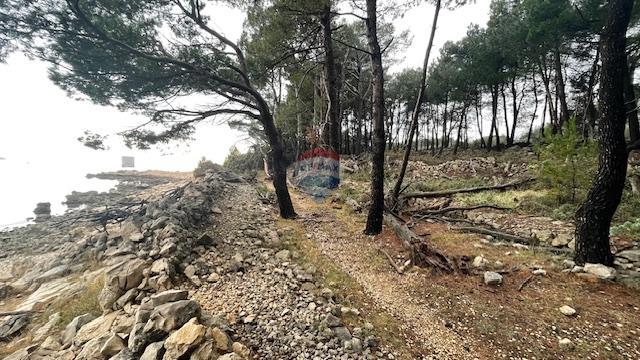 Terreno non edificabile Krk, 1.397m2