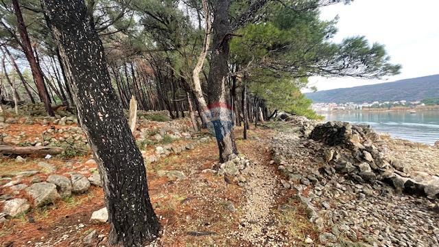 Terreno non edificabile Krk, 1.397m2