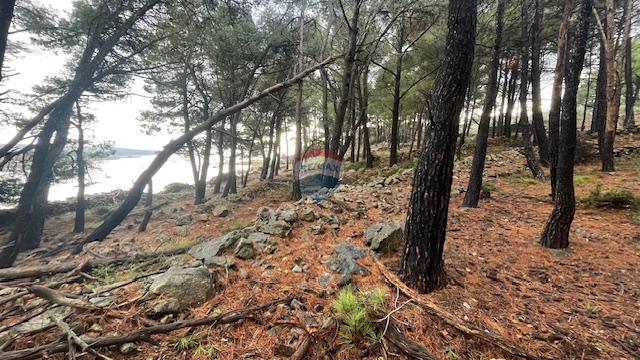 Terreno non edificabile Krk, 1.397m2