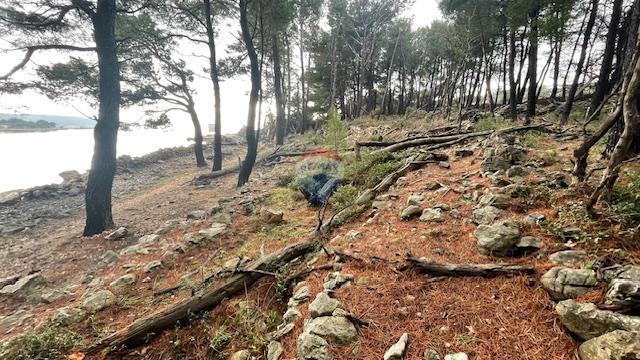 Terreno non edificabile Krk, 1.397m2