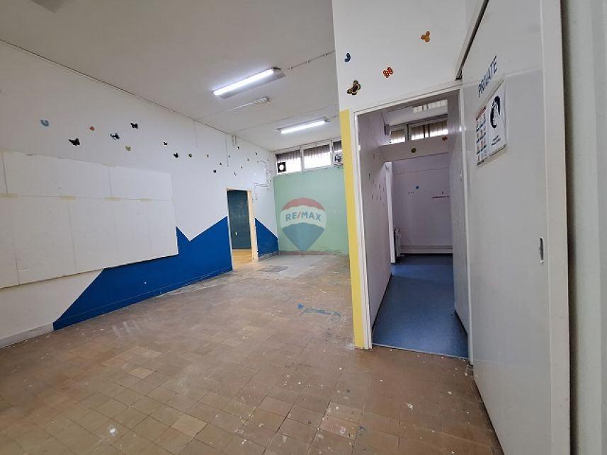 Attività commerciale Galženica, Velika Gorica, 178m2