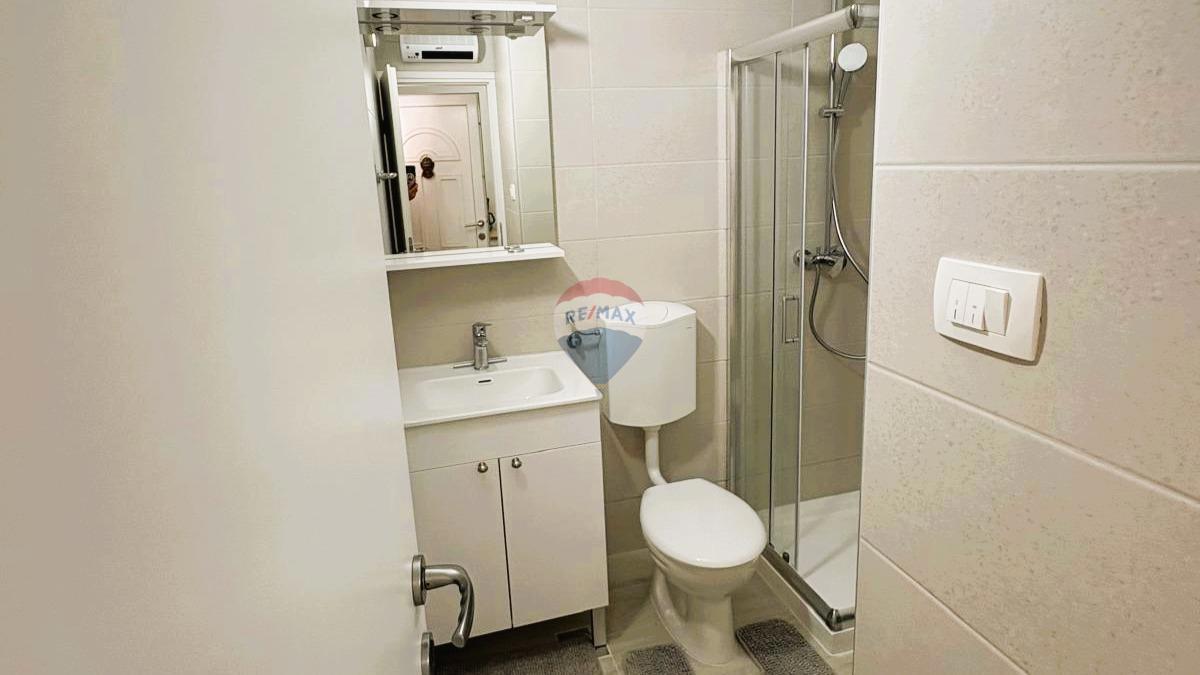 Istria, Novigrad, appartamento con una camera e soppalco, a 200 m dal mare