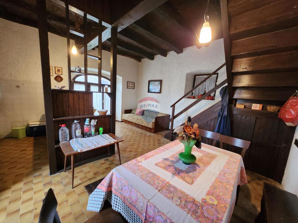 Casa Sovinjak, Buzet, 165,50m2