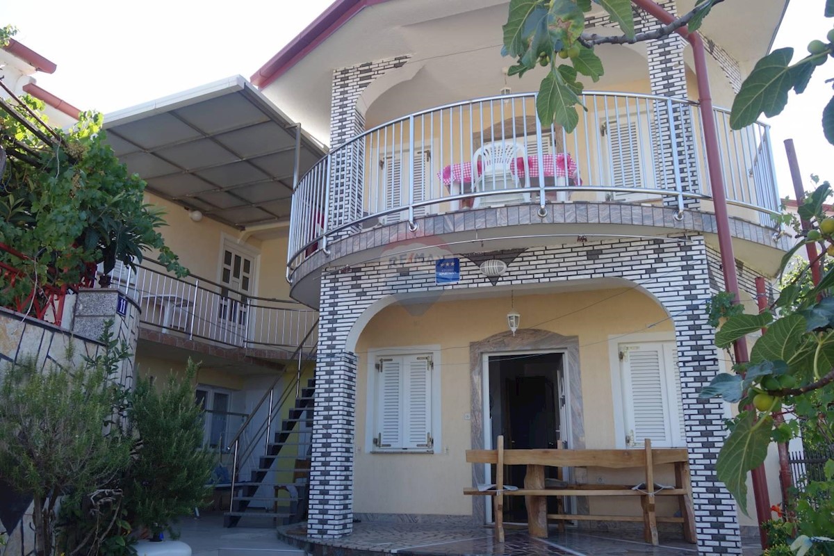 Villa Singola/Casa Vacanza Novi Vinodolski, 158m2