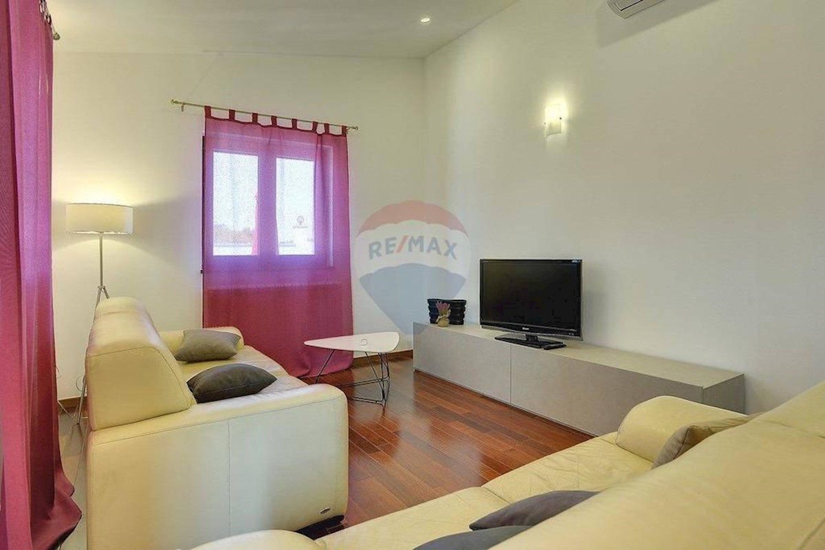 Villa Singola/Casa Vacanza Valdebek, Pula, 400m2