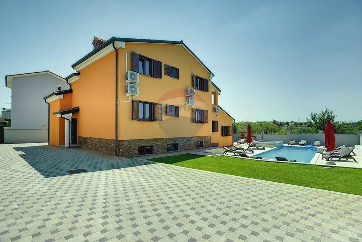 Villa Singola/Casa Vacanza Valdebek, Pula, 400m2