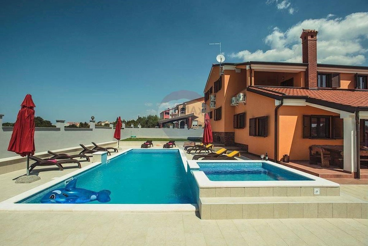 Villa Singola/Casa Vacanza Valdebek, Pula, 400m2