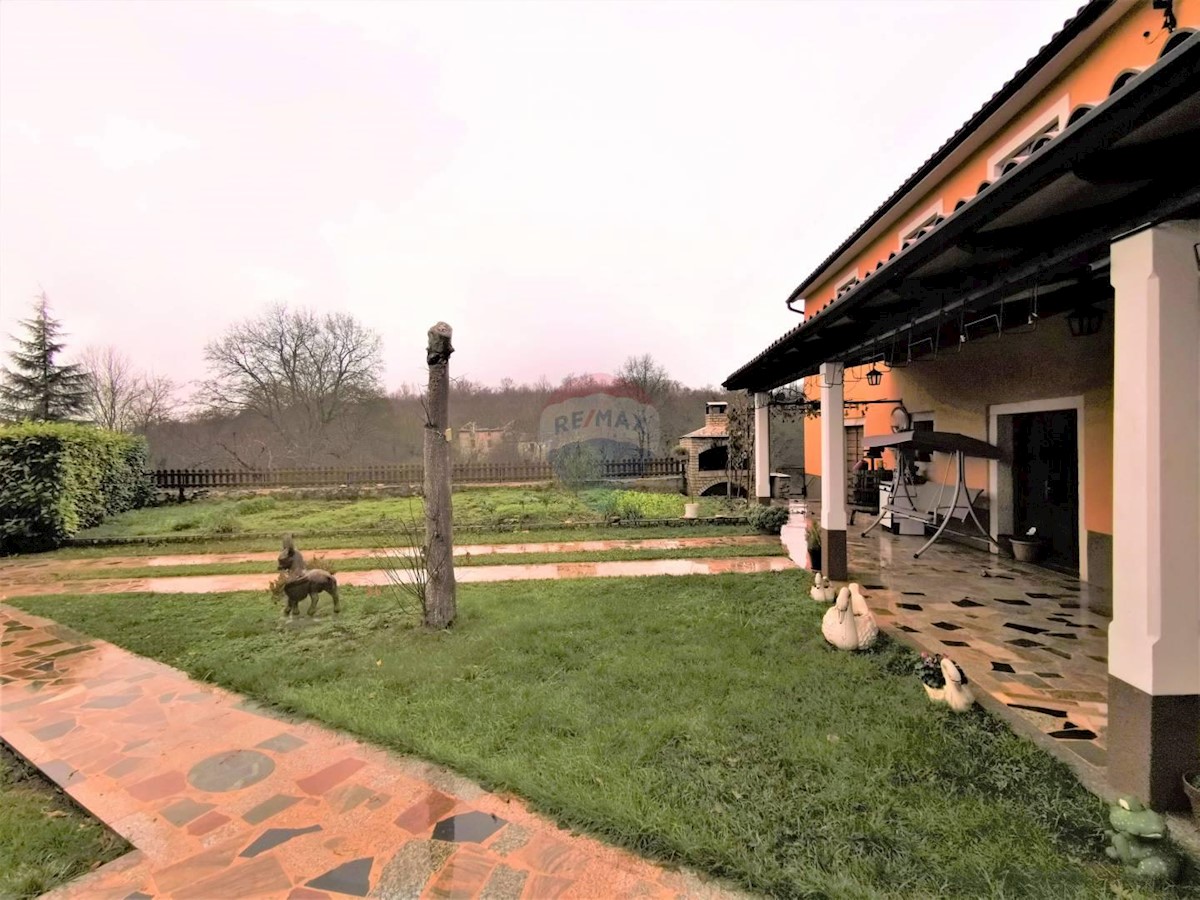 Villa Singola/Casa Vacanza Grožnjan, 280m2