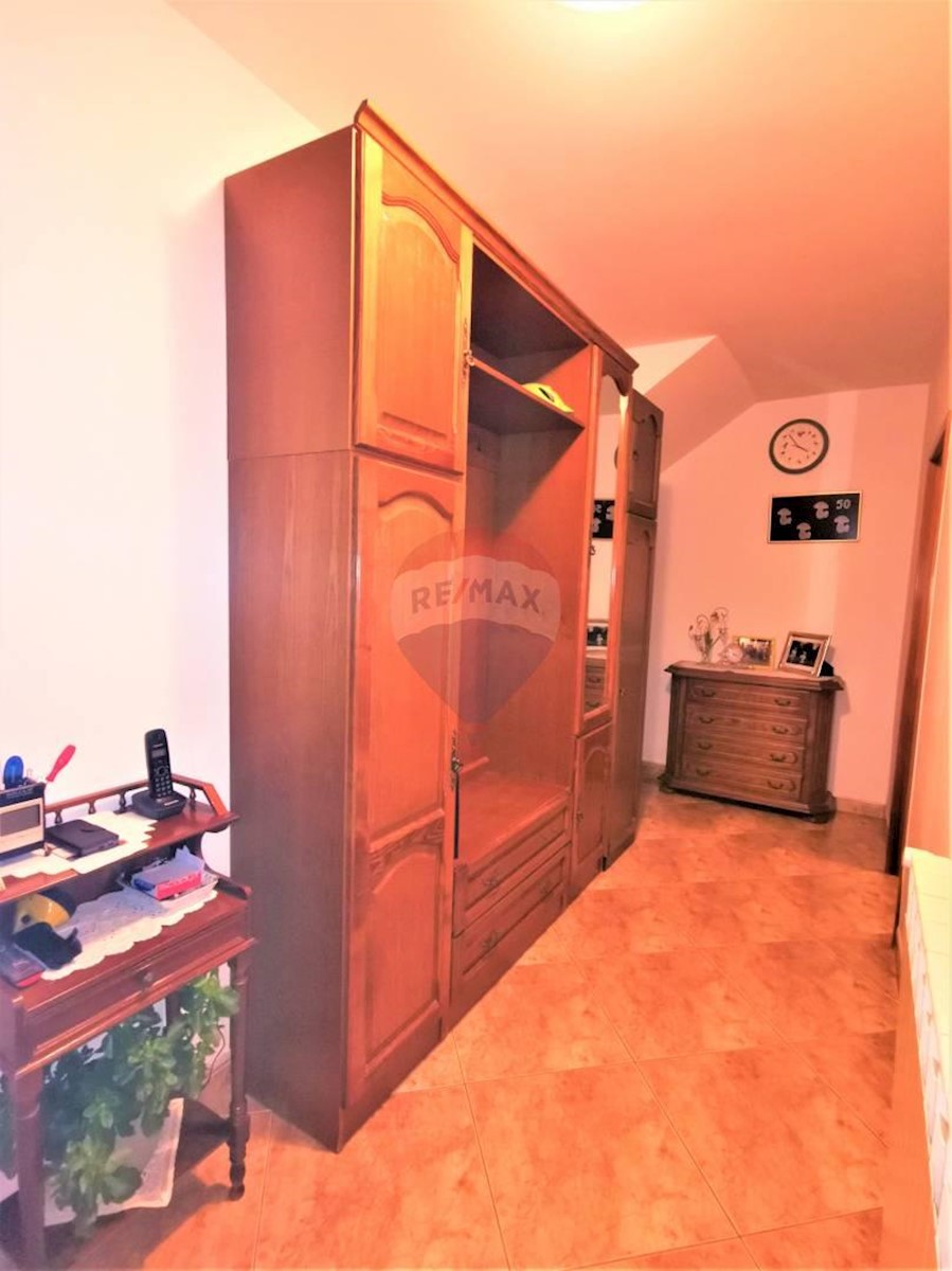 Villa Singola/Casa Vacanza Grožnjan, 280m2