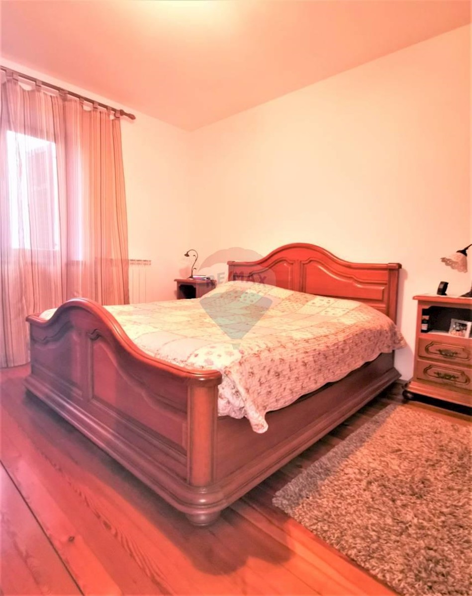 Villa Singola/Casa Vacanza Grožnjan, 280m2