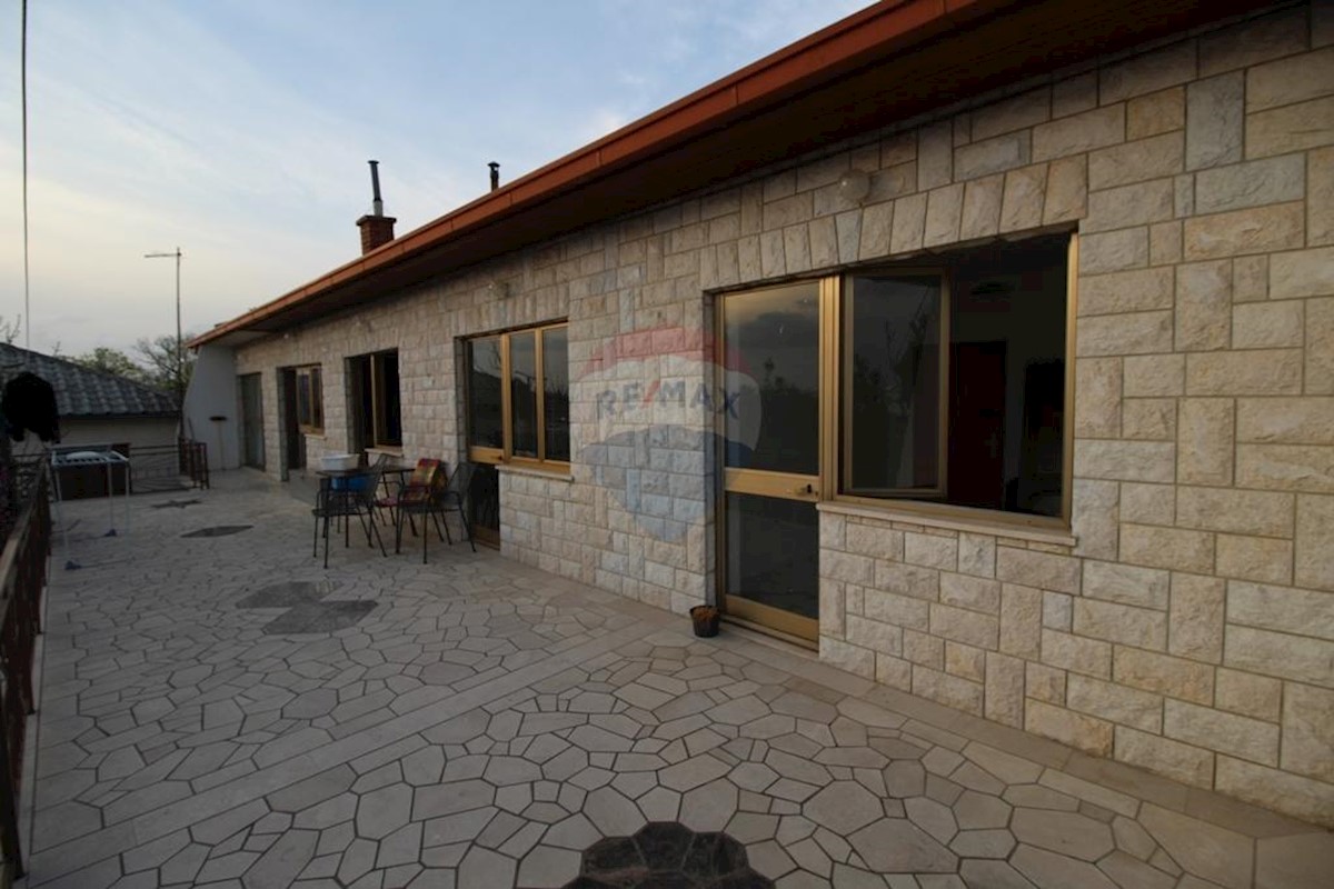 Villa Singola/Casa Vacanza Novi Vinodolski, 500m2