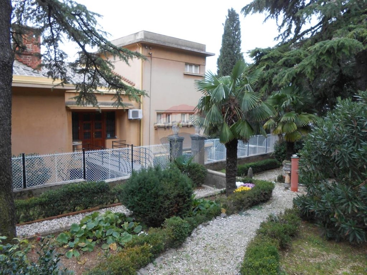 Villa Singola/Casa Vacanza Pećine, Rijeka, 1.050m2