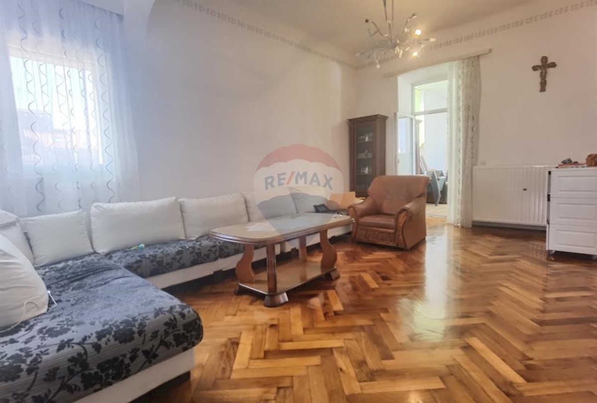 Appartamento Centar, Pula, 113,01m2