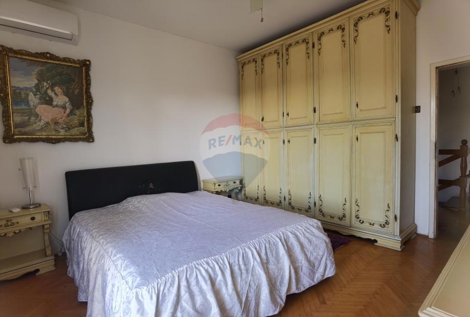 Istria, Pola, Veruda Porat – Casa indipendente a 220 m dal mare con ampio giardino