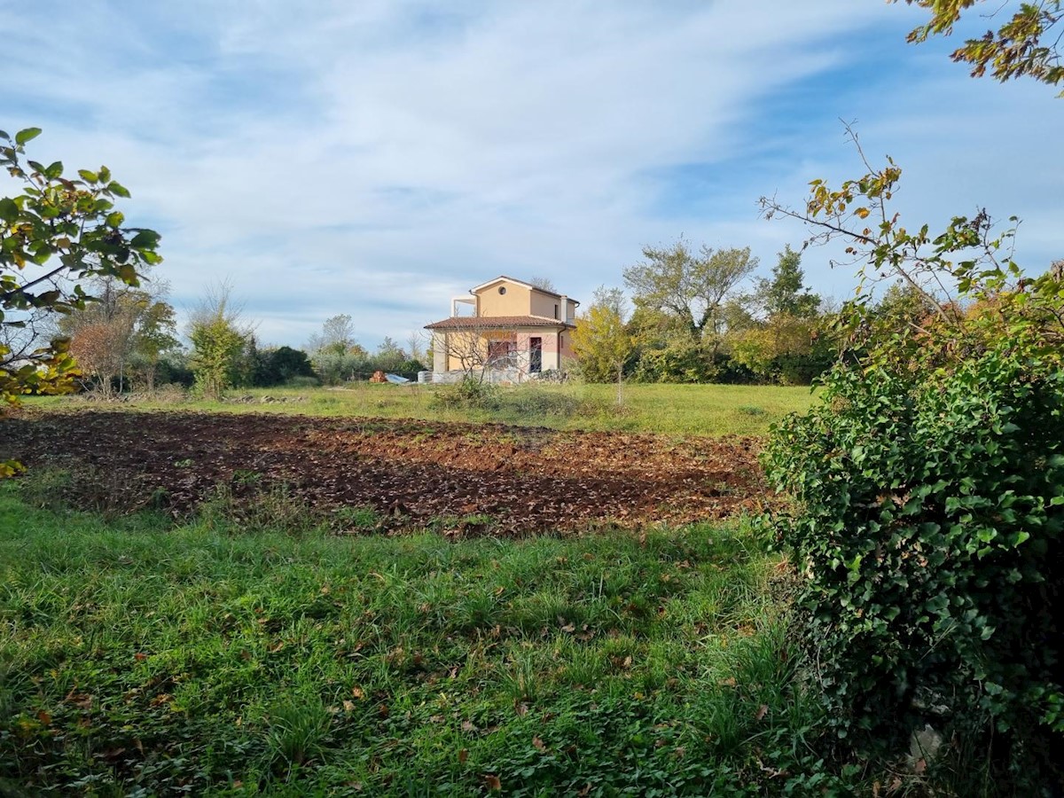 Terreno edificabile Juršići, Svetvinčenat, 820m2