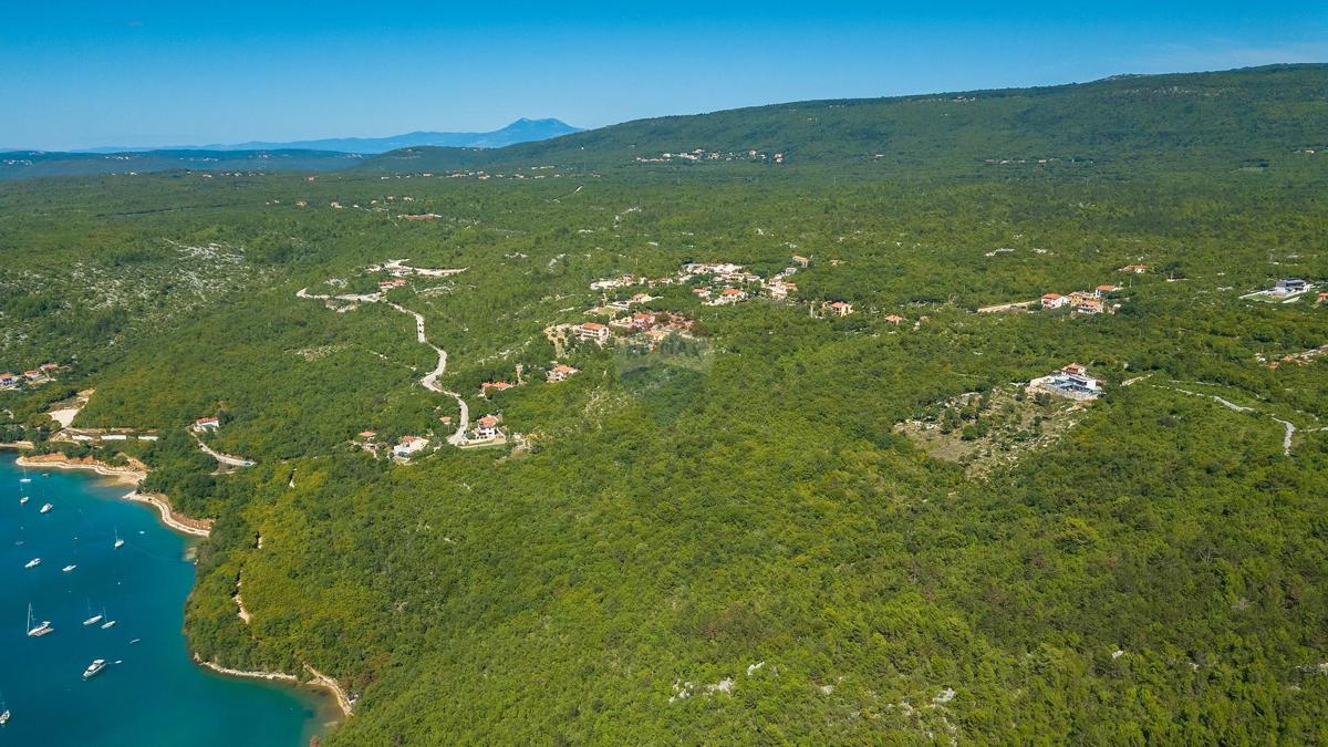 Terreno edificabile Trget, Raša, 8.683m2