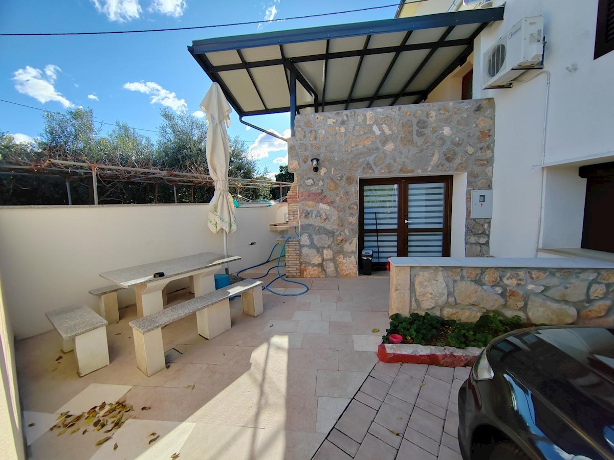 Casa Milovčići, Malinska-Dubašnica, 100m2